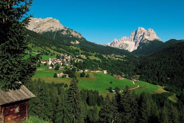 Hotel Garni La Rondine Selva di Cadore Exterior foto